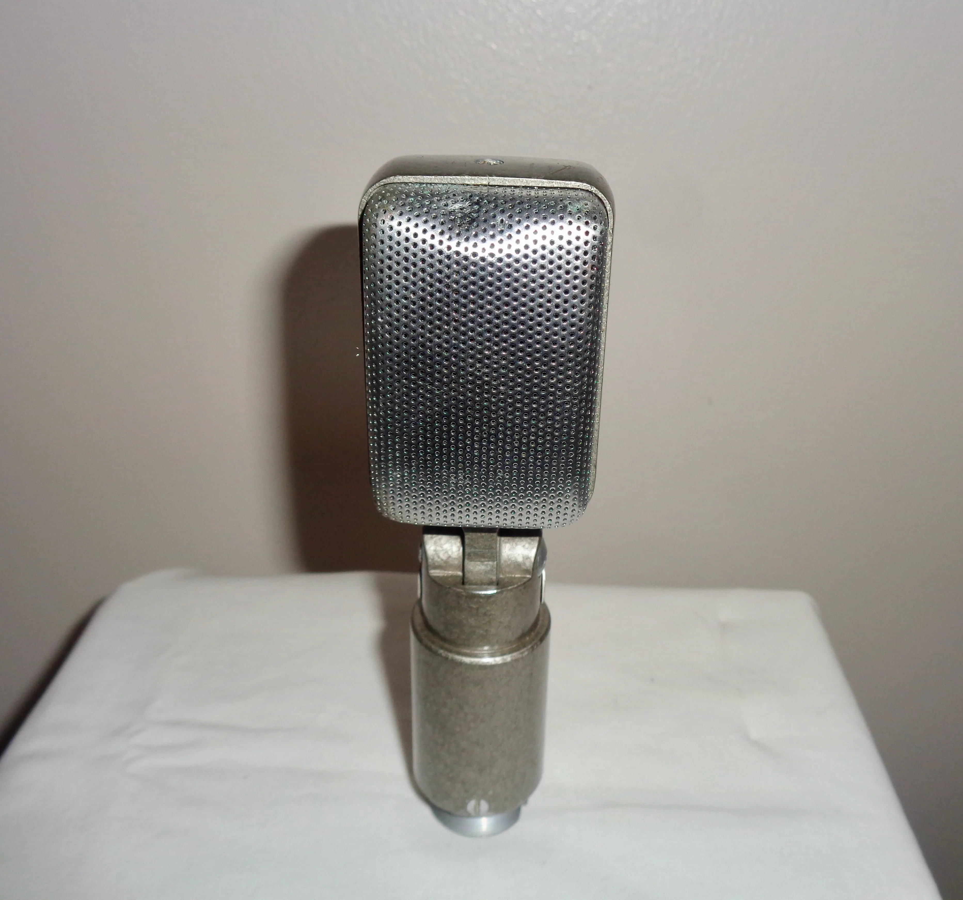 1960s Reslo RBT/L Directional Ribbon Microphone 30-50 Ohm