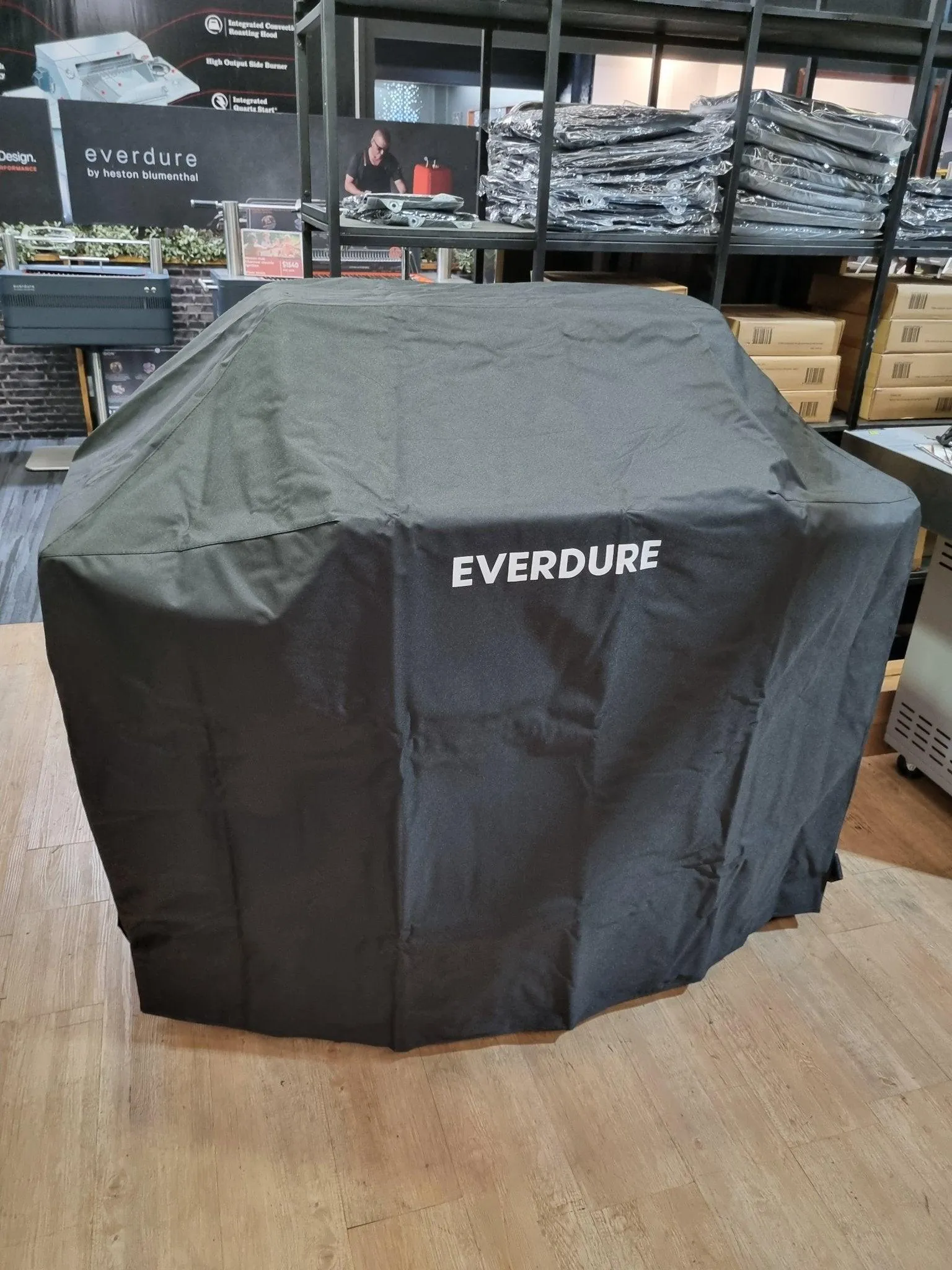 Everdure Hayman 4B Cover