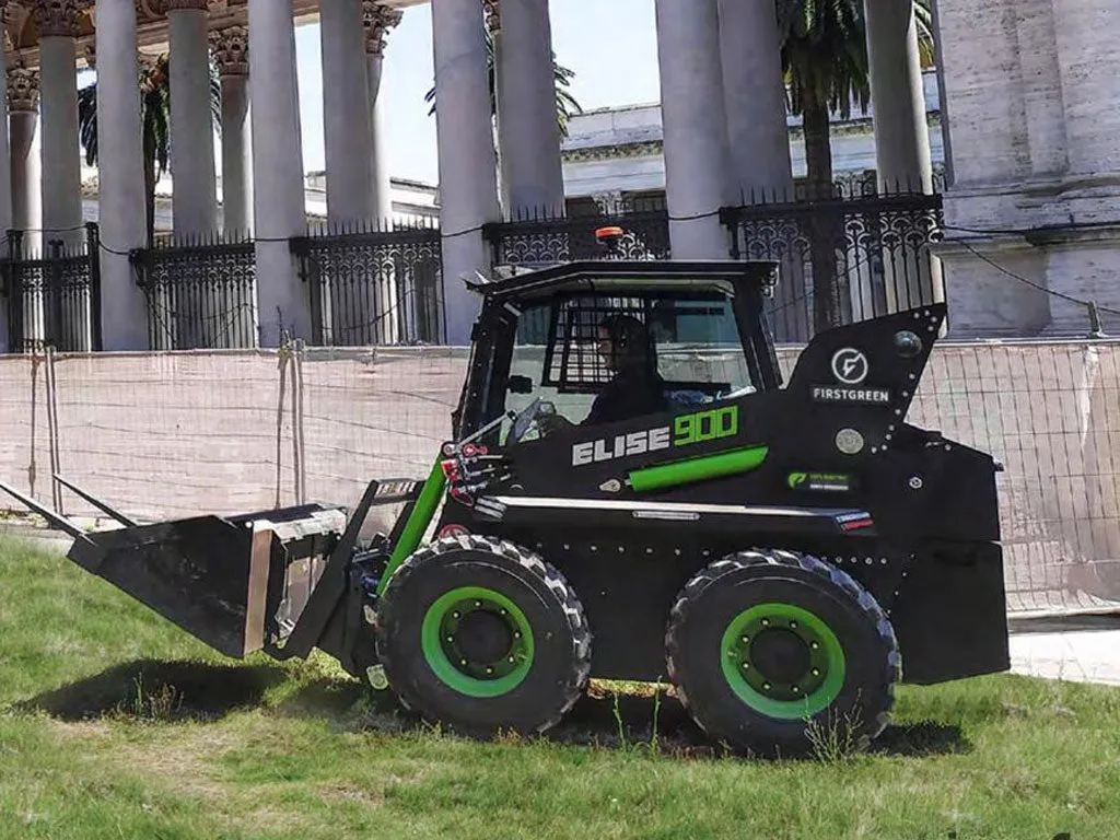 FIRST GREEN INDUSTRIES Elise 900 MK3 electric skid steer loader