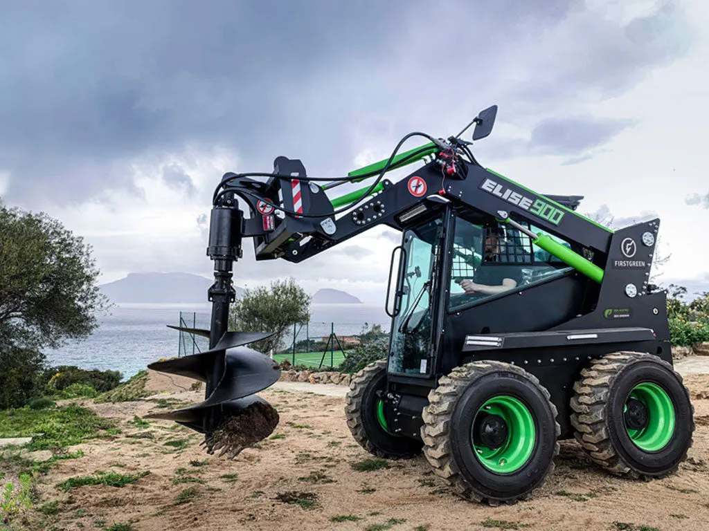 FIRST GREEN INDUSTRIES Elise 900 MK3 electric skid steer loader